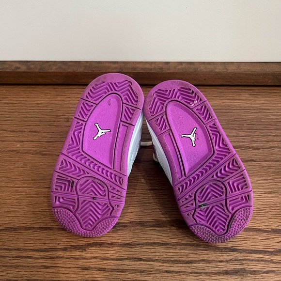 Nike Jordan 4 Kids Sneaker Hyper Violet in Excellent Condition with Box - Picture 12 of 12